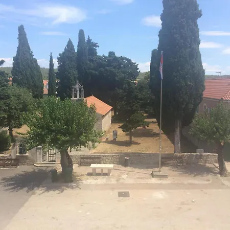 Apartman Mauro * Sukošan