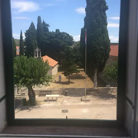 Apartamento Apartman Mauro Sukošan
